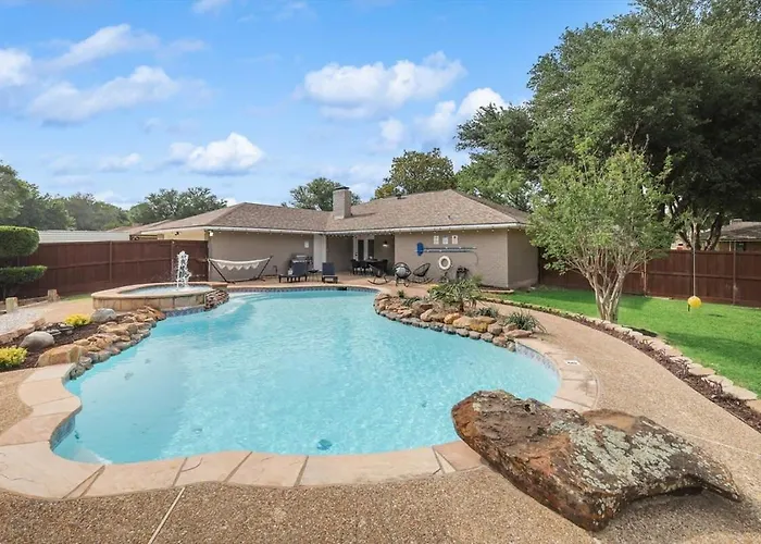 Relaxing Texas Retreat 4Br W Pool & Dream Kitchen